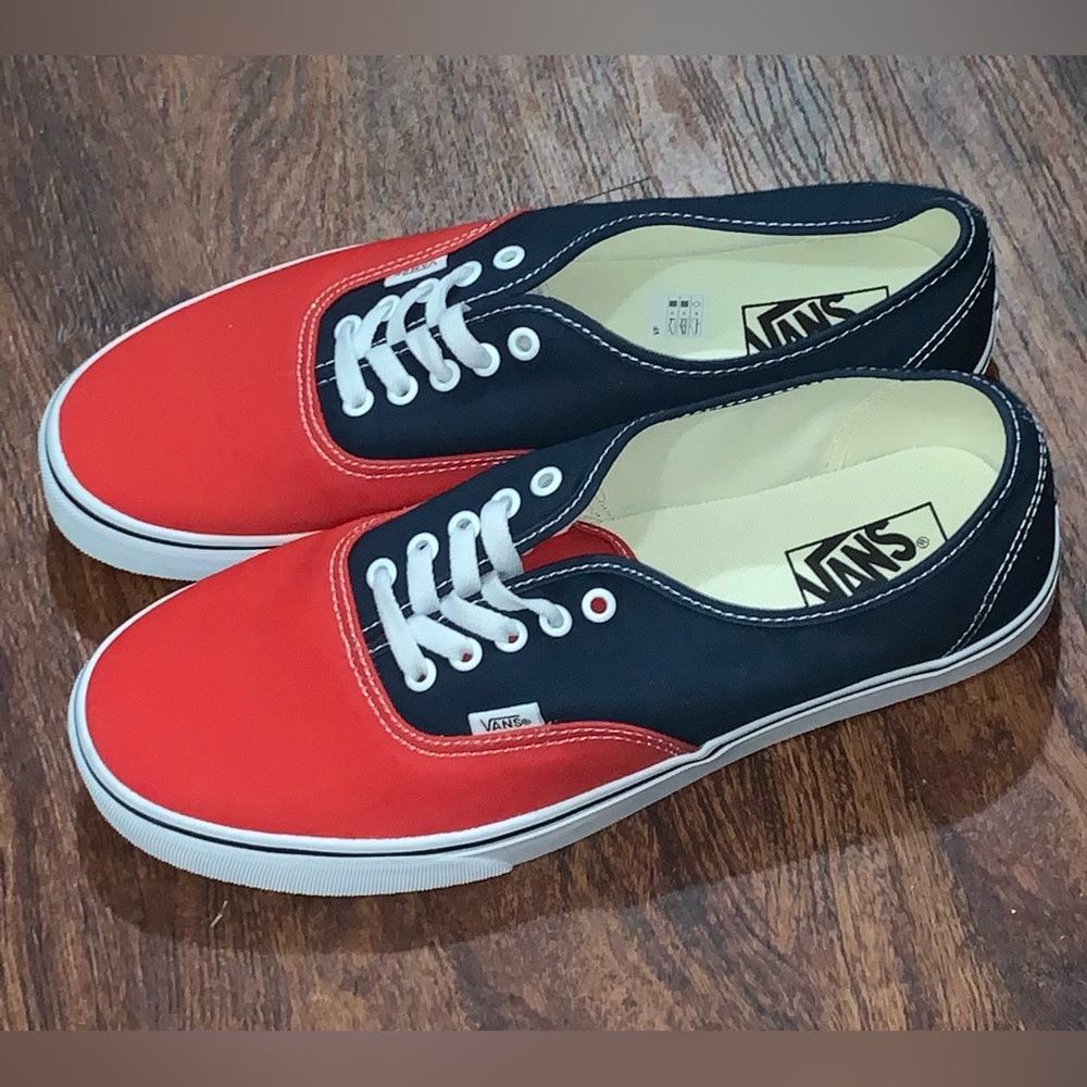 Vans - Picture 3 of 13